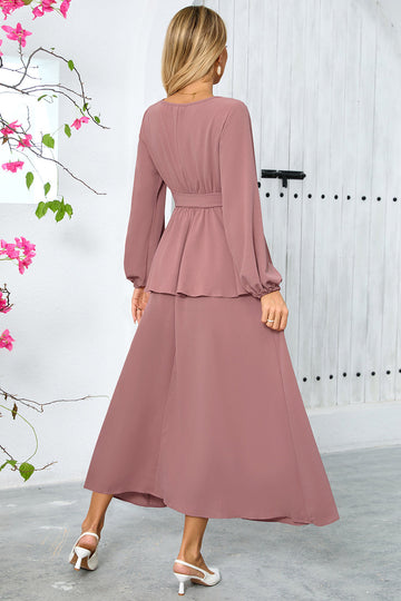 Vestido de fiesta largo de gasa escalonada de color rosa empolvado con mangas largas